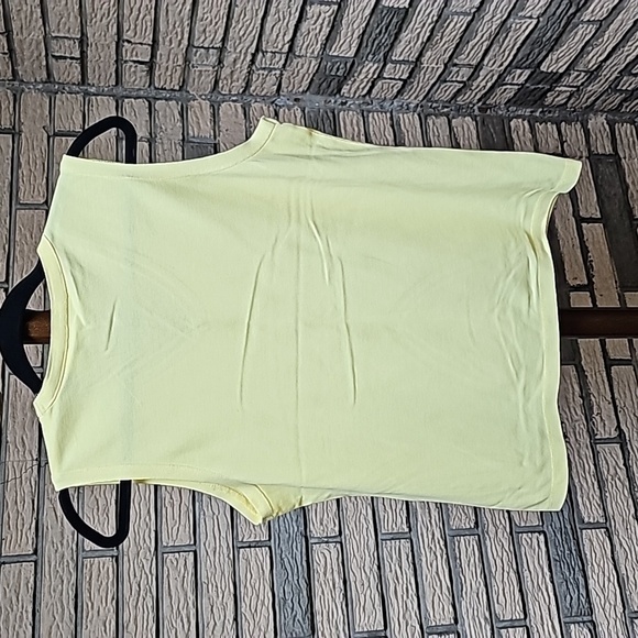 Liz Claiborne Sleeveless Yellow Top Sz L Petite - Picture 5 of 7